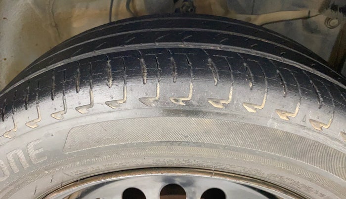 2016 Honda Jazz 1.2 S AT, Petrol, Automatic, 48,326 km, Right Front Tyre Tread
