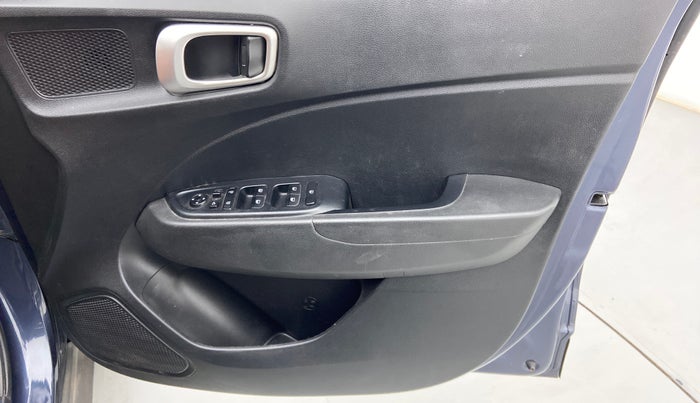 2019 Hyundai VENUE SX PLUS 1.0 TURBO DCT, Petrol, Automatic, 95,138 km, Driver Side Door Panels Control