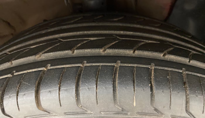 2020 Hyundai Verna SX 1.5 CRDI AT, Diesel, Automatic, 63,004 km, Right Front Tyre Tread