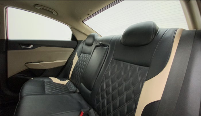 2020 Hyundai Verna SX 1.5 CRDI AT, Diesel, Automatic, 63,004 km, Right Side Rear Door Cabin