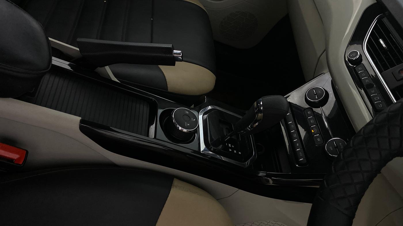 2021 Tata NEXON XZA PLUS SUNROOF PETROL, Petrol, Automatic, 33,687 km, Gear Lever