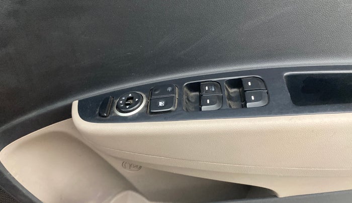 2018 Hyundai Grand i10 SPORTZ AT 1.2 KAPPA VTVT, CNG, Automatic, 89,847 km, Driver Side Door Panels Control