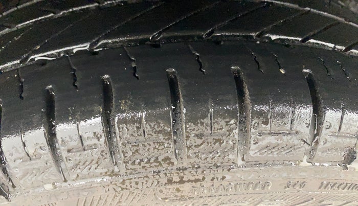 2015 Maruti Celerio VXI AMT, Petrol, Automatic, 61,485 km, Right Rear Tyre Tread