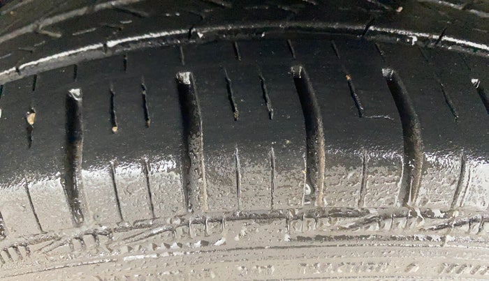 2015 Maruti Celerio VXI AMT, Petrol, Automatic, 61,485 km, Left Rear Tyre Tread