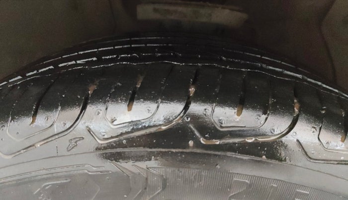 2023 MG ASTOR SUPER 1.5 MT, Petrol, Manual, 16,248 km, Left Front Tyre Tread