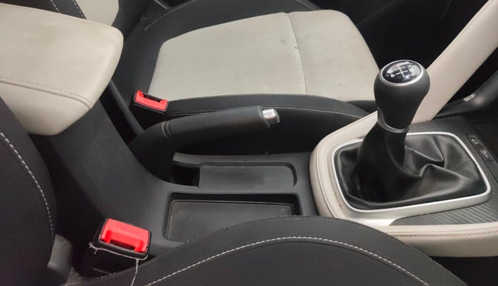 2023 MG ASTOR SUPER 1.5 MT, Petrol, Manual, 16,248 km, Gear Lever