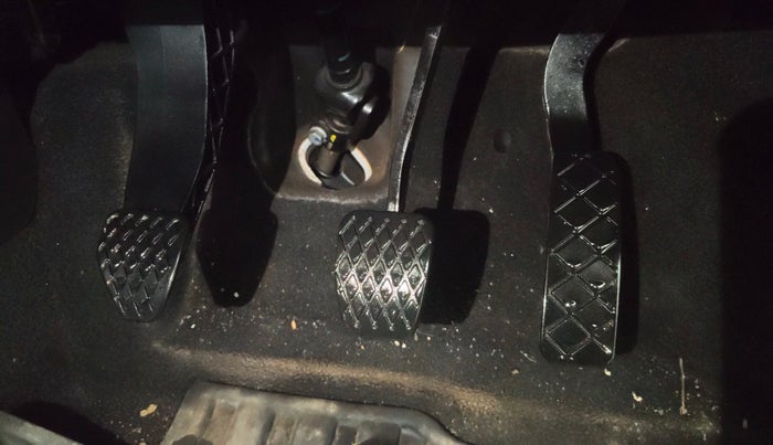 2023 MG ASTOR SUPER 1.5 MT, Petrol, Manual, 16,248 km, Pedals