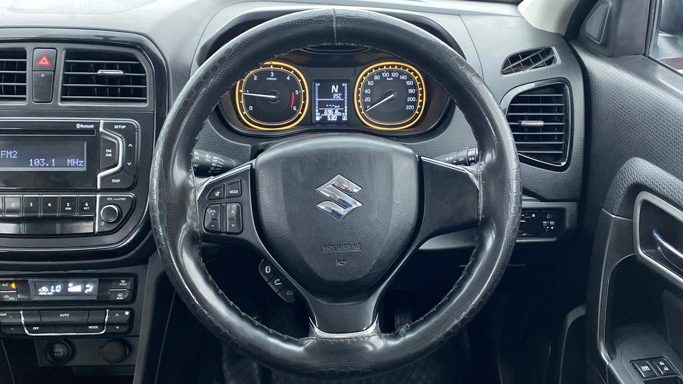 2019 Maruti Vitara Brezza ZDI AMT, Diesel, Automatic, 69,964 km, Steering Wheel Close Up