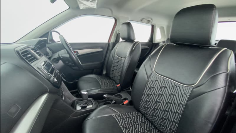 2019 Maruti Vitara Brezza ZDI AMT, Diesel, Automatic, 69,964 km, Right Side Front Door Cabin