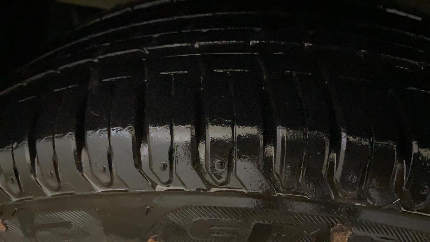 2024 Maruti Ertiga ZXI+ AT SHVS, Petrol, Automatic, 2,358 km, Left Front Tyre Tread