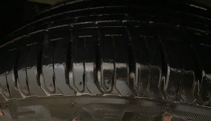 2024 Maruti Ertiga ZXI+ AT SHVS, Petrol, Automatic, 2,358 km, Left Front Tyre Tread