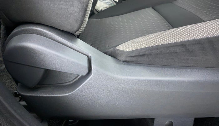 2021 Nissan MAGNITE XL Turbo MT, Petrol, Manual, 14,070 km, Driver Side Adjustment Panel