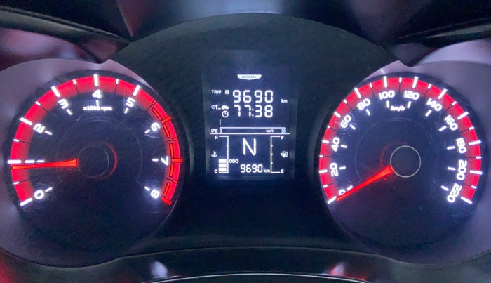 2020 Mahindra XUV300 1.2 W6 MT, Petrol, Manual, 9,690 km, Odometer View