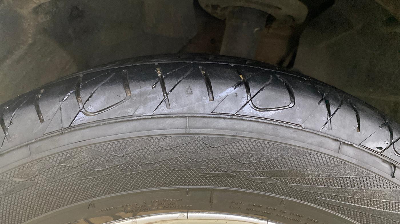 2019 Ford Ecosport TITANIUM 1.5L DIESEL, Diesel, Manual, 1,09,199 km, Left Front Tyre Tread