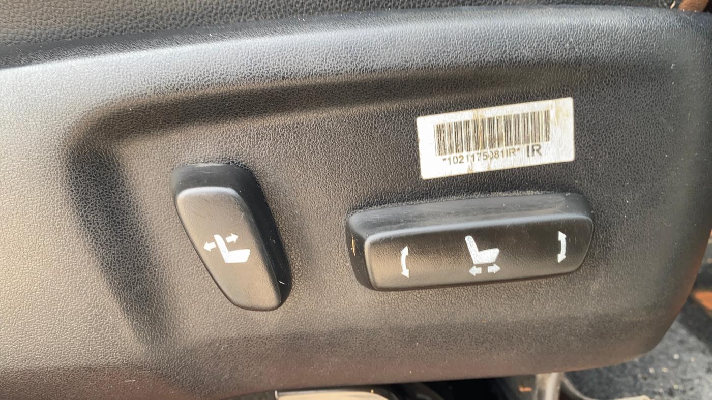 2017 Toyota Innova Crysta 2.8 ZX AT 7 STR, Diesel, Automatic, 69,561 km, Driver Side Adjustment Panel