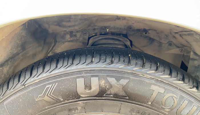 2017 Toyota Innova Crysta 2.8 ZX AT 7 STR, Diesel, Automatic, 67,322 km, Right Front Tyre Tread