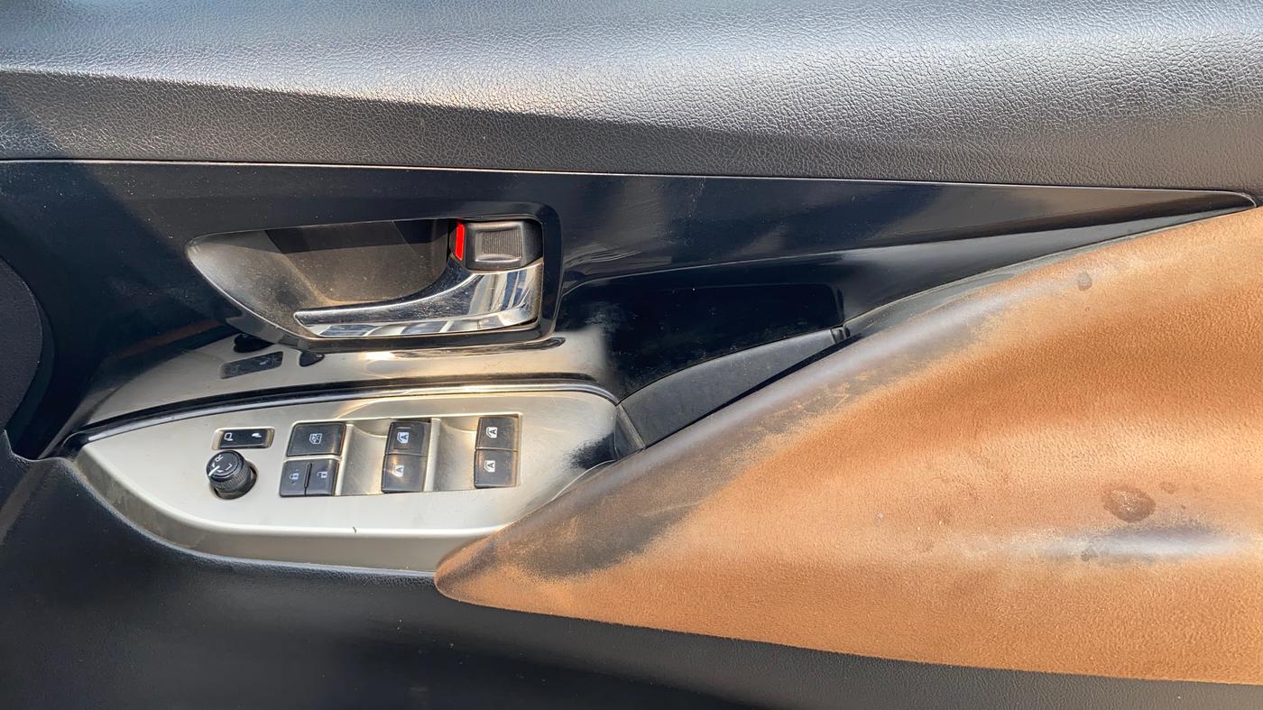 2017 Toyota Innova Crysta 2.8 ZX AT 7 STR, Diesel, Automatic, 69,561 km, Driver Side Door Panels Control