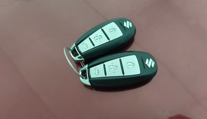 2016 Maruti Ciaz ZDI SHVS, Diesel, Manual, 97,574 km, Key Close Up