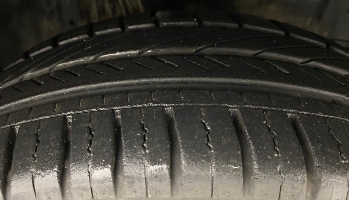 2018 Toyota YARIS J MT, Petrol, Manual, 24,724 km, Right Front Tyre Tread