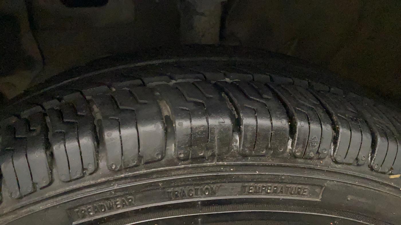 2019 Hyundai NEW SANTRO ERA, Petrol, Manual, 57,860 km, Left Front Tyre Tread