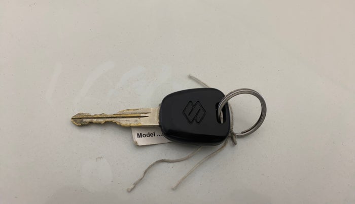 2015 Maruti Celerio VXI, Petrol, Manual, 1,24,023 km, Key Close Up