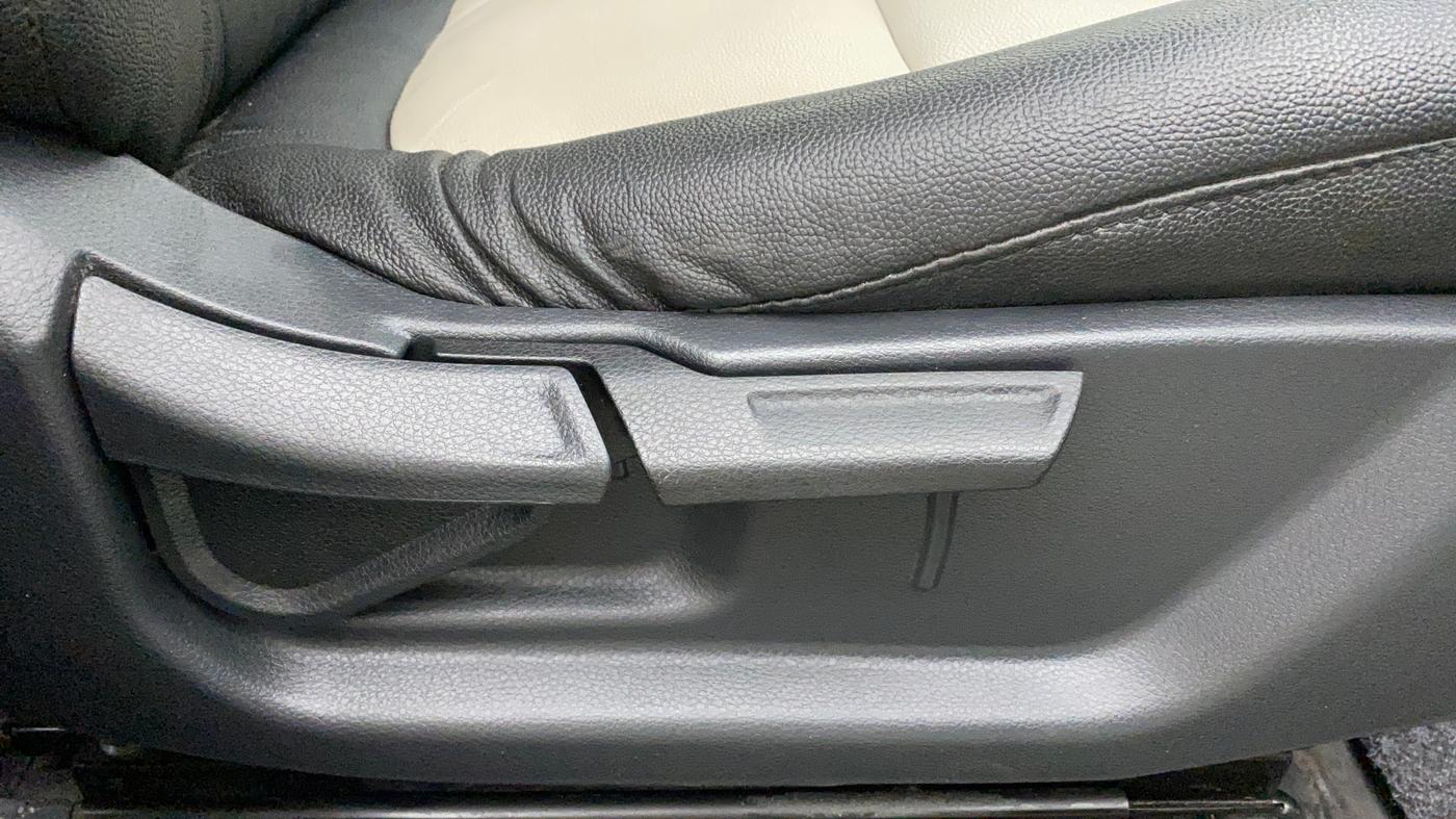 2022 KIA SELTOS HTK 1.5 DIESEL, Diesel, Manual, 22,455 km, Driver Side Adjustment Panel