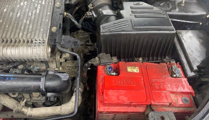 2015 Mahindra XUV500 W10, Diesel, Manual, 77,461 km, Engine View - Left