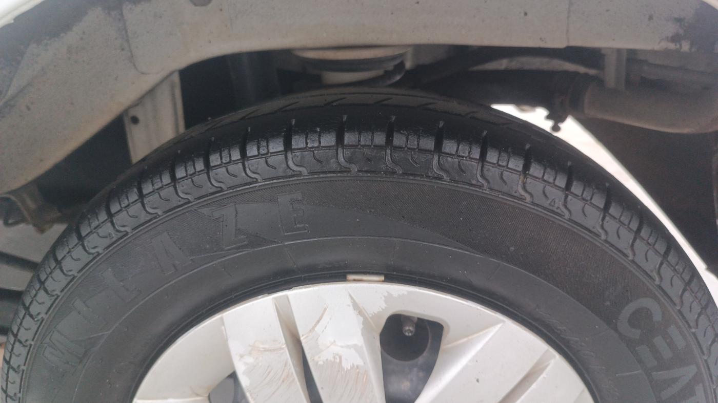 2017 Maruti Alto 800 LXI O, Petrol, Manual, 38,572 km, Left Rear Tyre Tread