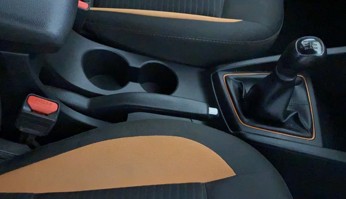 2016 Hyundai i20 Active 1.2 S, Petrol, Manual, 70,097 km, Gear Lever