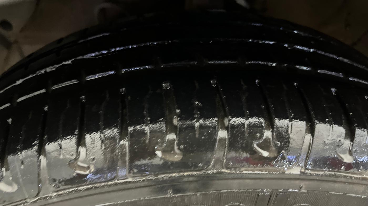 2019 Hyundai Grand i10 SPORTZ 1.2 KAPPA VTVT, CNG, Manual, 1,09,216 km, Left Front Tyre Tread