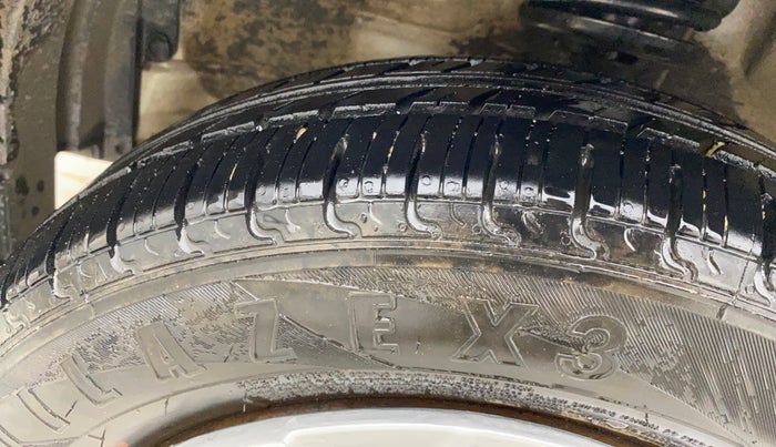 2015 Maruti Wagon R 1.0 VXI, Petrol, Manual, 36,983 km, Left Front Tyre Tread