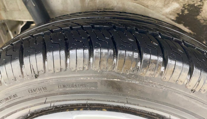 2015 Maruti Wagon R 1.0 VXI, Petrol, Manual, 36,983 km, Right Rear Tyre Tread