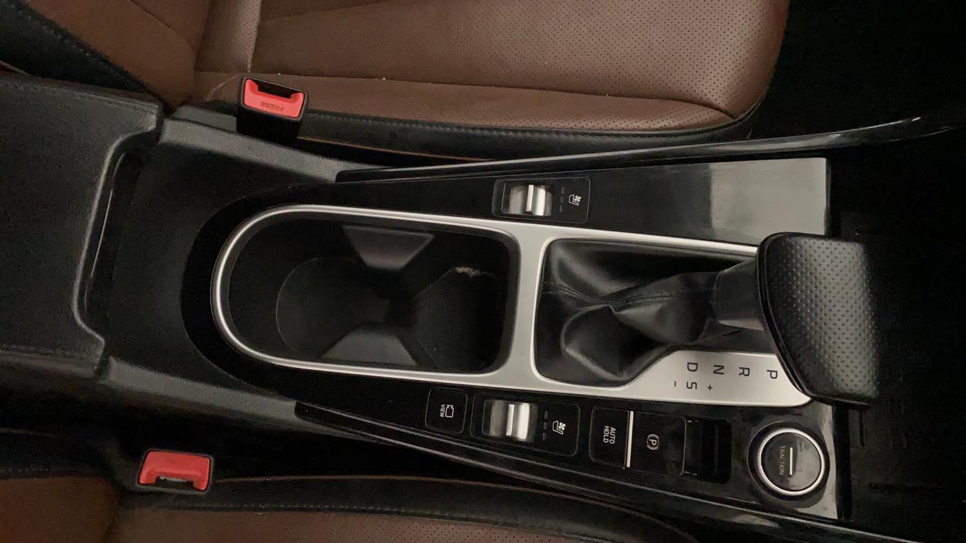 2021 Hyundai ALCAZAR 2.0 SIGNATURE (O) AT 6STR, Petrol, Automatic, 57,276 km, Gear Lever