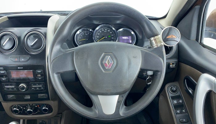 2017 Renault Duster RXL PETROL 104, CNG, Manual, 79,645 km, Steering Wheel Close Up