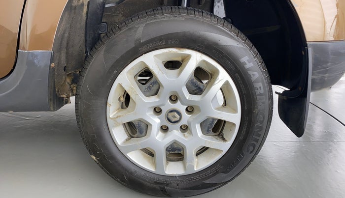2017 Renault Duster RXL PETROL 104, CNG, Manual, 79,645 km, Left Rear Wheel