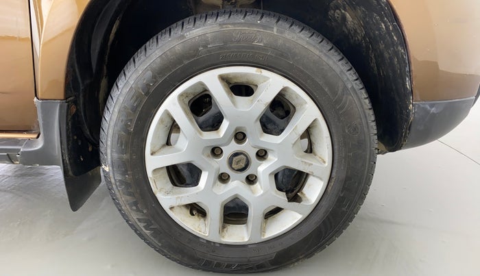 2017 Renault Duster RXL PETROL 104, CNG, Manual, 79,645 km, Right Front Wheel