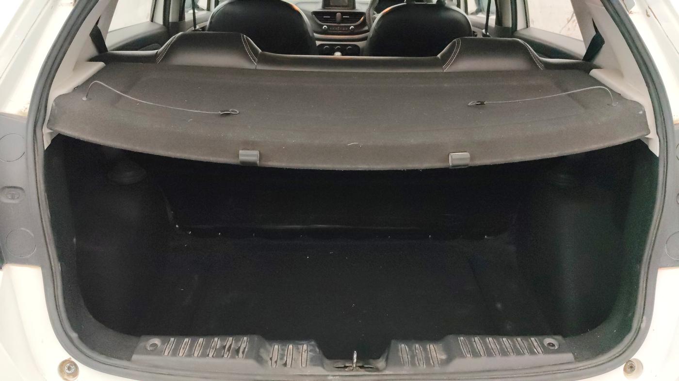 2021 Tata ALTROZ XM PETROL, Petrol, Manual, 39,199 km, Boot Inside