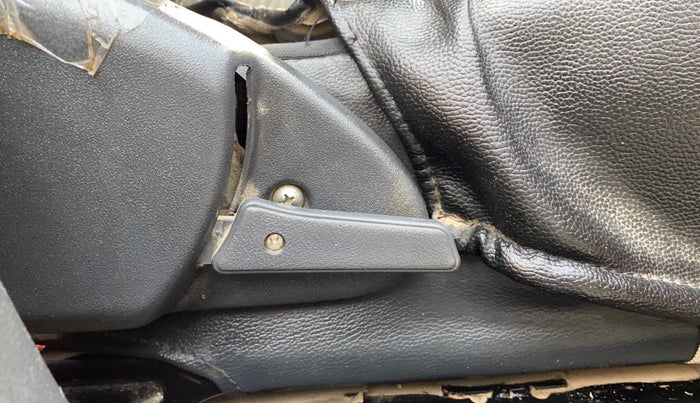 2016 Maruti Alto 800 VXI, Petrol, Manual, 54,553 km, Driver Side Adjustment Panel