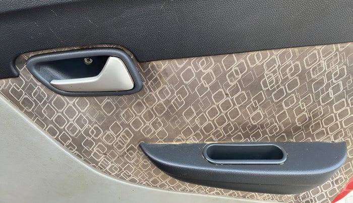 2016 Maruti Alto 800 VXI, Petrol, Manual, 54,553 km, Driver Side Door Panels Control