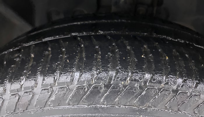 2016 Ford Ecosport 1.5 TITANIUM TI VCT AT, Petrol, Automatic, 65,723 km, Left Front Tyre Tread