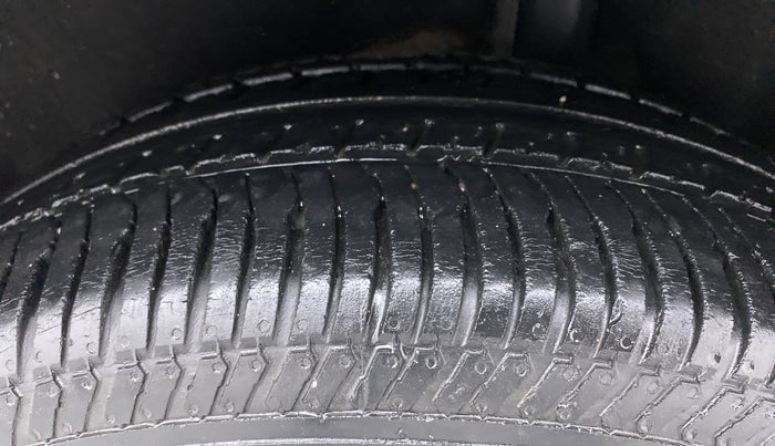 2016 Ford Ecosport 1.5 TITANIUM TI VCT AT, Petrol, Automatic, 65,723 km, Left Rear Tyre Tread