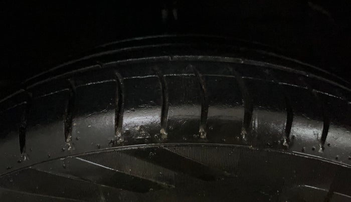 2015 Hyundai Grand i10 MAGNA 1.2 KAPPA VTVT, Petrol, Manual, 40,998 km, Right Front Tyre Tread