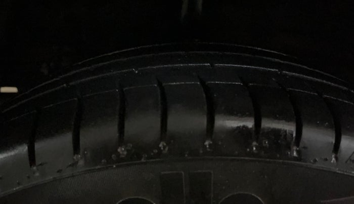 2015 Hyundai Grand i10 MAGNA 1.2 KAPPA VTVT, Petrol, Manual, 40,998 km, Right Rear Tyre Tread