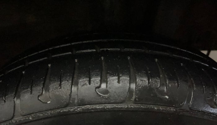 2015 Hyundai Grand i10 MAGNA 1.2 KAPPA VTVT, Petrol, Manual, 40,998 km, Left Rear Tyre Tread