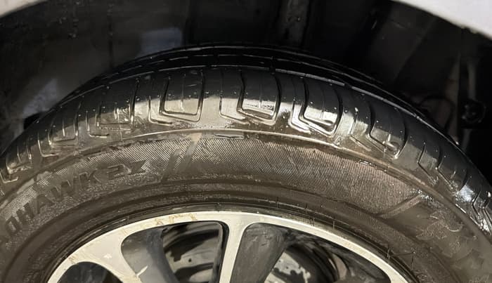 2019 Hyundai Grand i10 SPORTZ AT 1.2 KAPPA VTVT, Petrol, Automatic, 82,705 km, Left Rear Tyre Tread