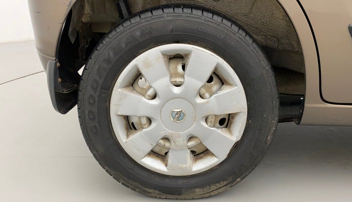 2014 Maruti Wagon R 1.0 LXI CNG, CNG, Manual, 1,05,185 km, Right Rear Wheel