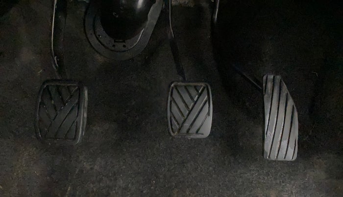 2014 Maruti Wagon R 1.0 LXI CNG, CNG, Manual, 1,05,185 km, Pedals