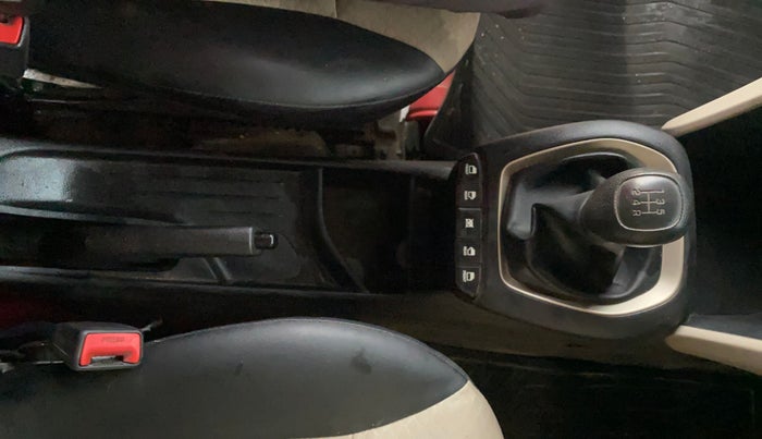 2021 Hyundai NEW SANTRO SPORTZ EXECUTIVE MT CNG, CNG, Manual, 79,736 km, Gear Lever