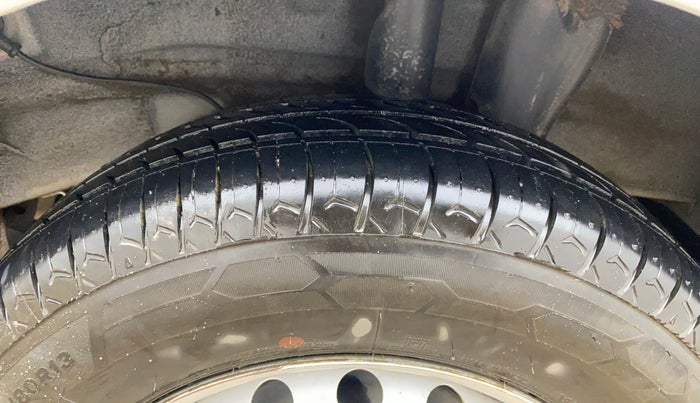 2021 Hyundai NEW SANTRO SPORTZ EXECUTIVE MT CNG, CNG, Manual, 79,736 km, Left Rear Tyre Tread