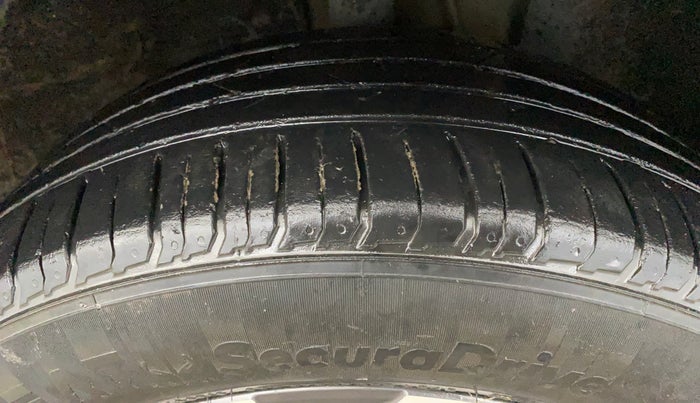 2023 Hyundai VENUE SX (O) 1.0 TURBO DCT, Petrol, Automatic, 27,749 km, Right Front Tyre Tread